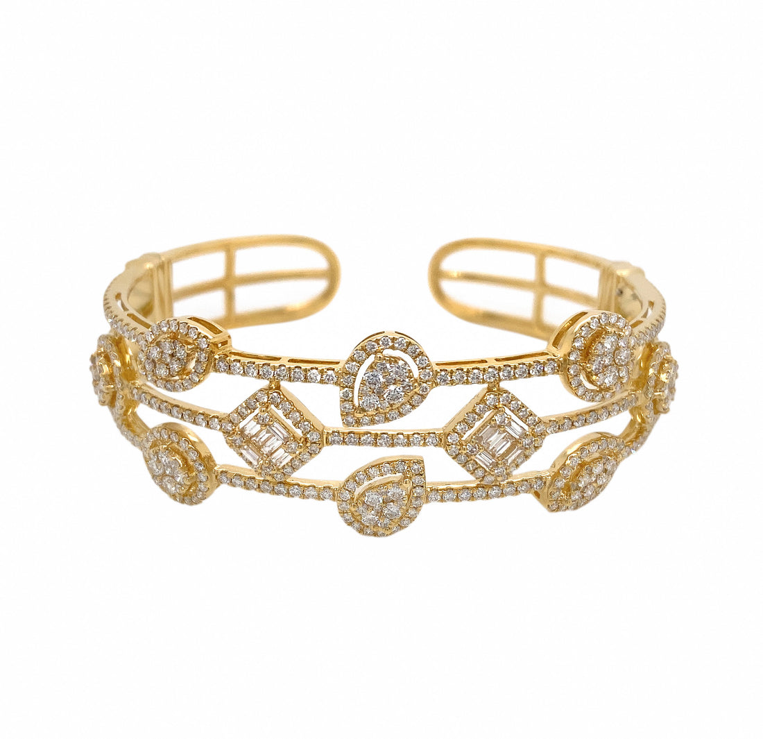 18kt Yellow Gold Diamond Bangle