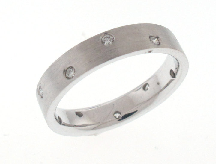 18kt White Gold Diamond Men's Band