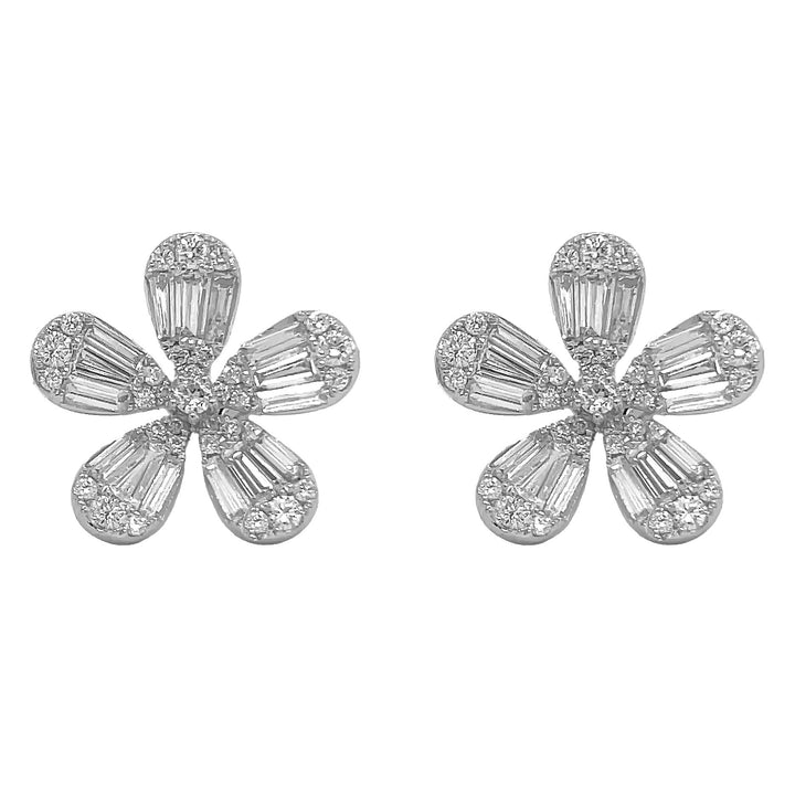 18kt White Gold Diamond Flower Earrings