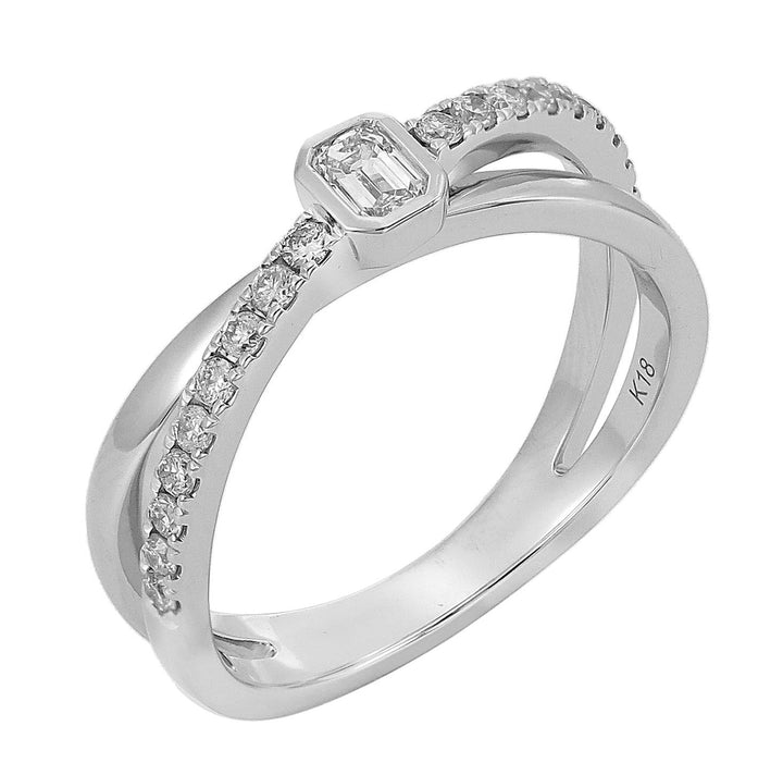 18kt White Gold Diamond Ring