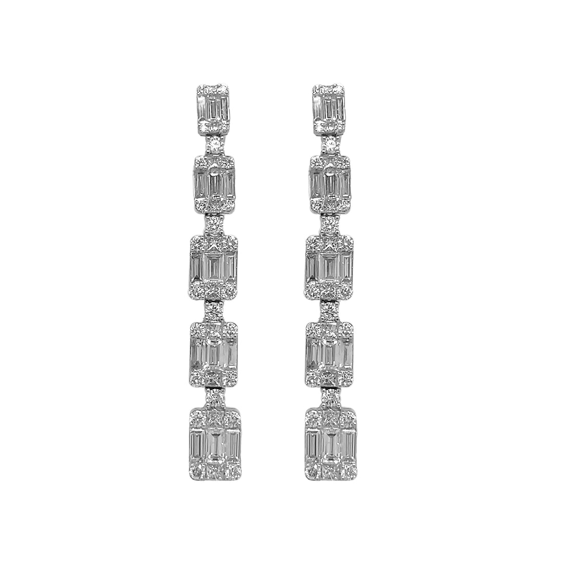 18kt White Gold Diamond Dangling Earrings