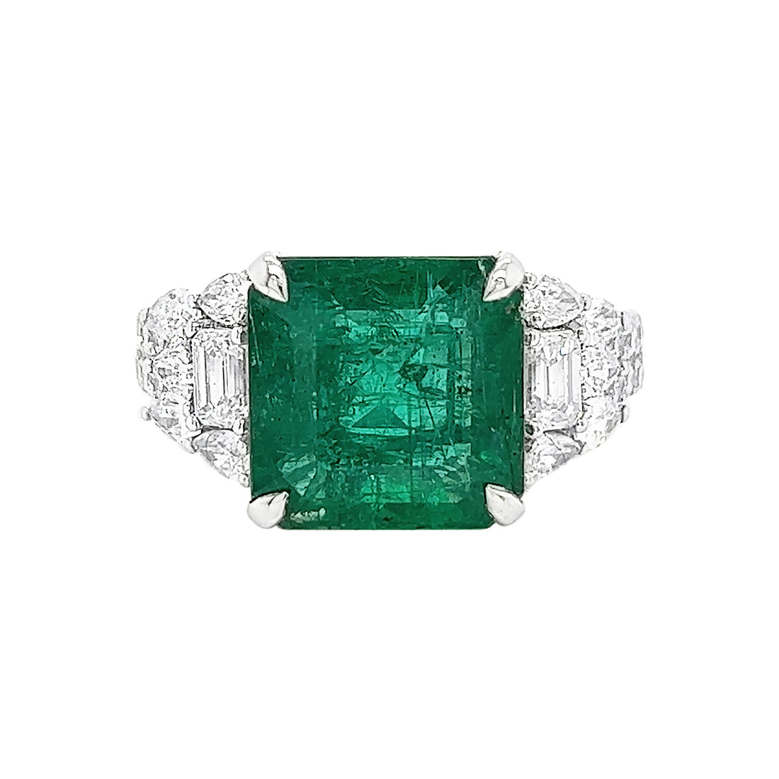 18kt White Gold Diamond and Emerald Ring