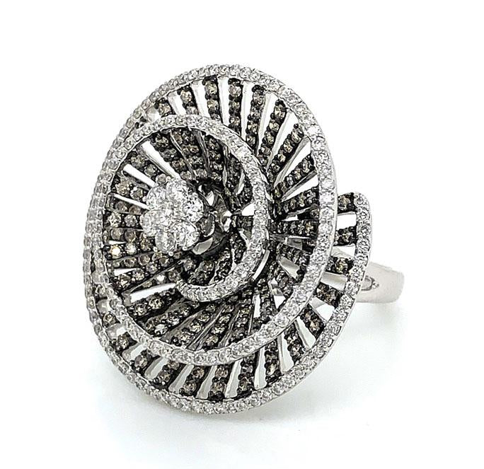18kt White Gold White And Cognac Diamond Ring