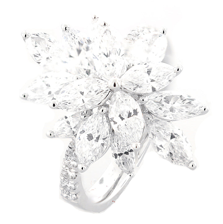 18kt White Gold Diamond Ring