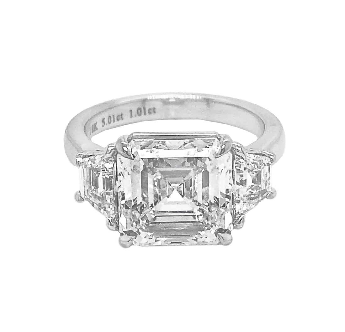 18kt White Gold Diamond Ring