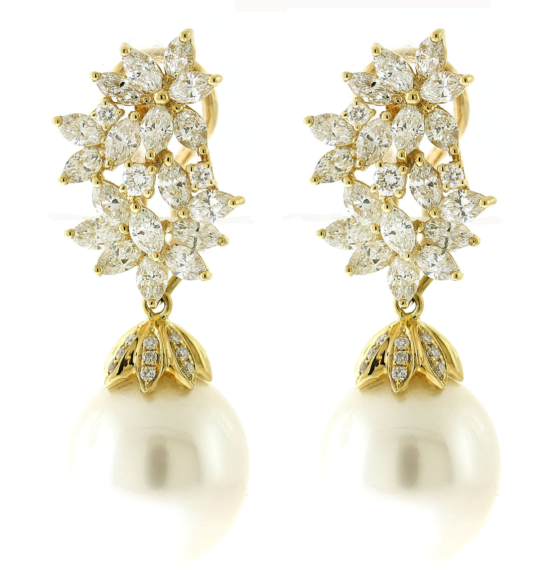 18kt Yellow Gold Diamond and Pearl Earrings