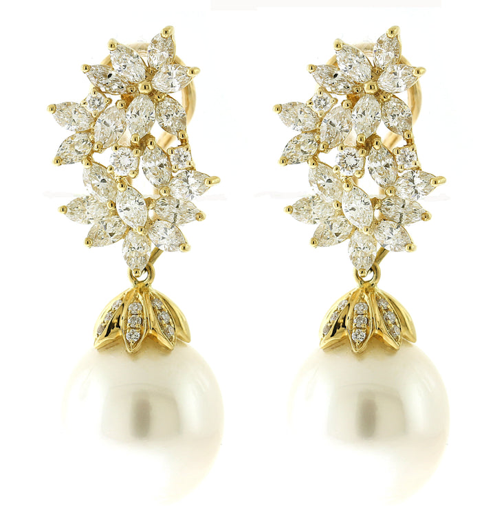 18kt Yellow Gold Diamond and Pearl Earrings