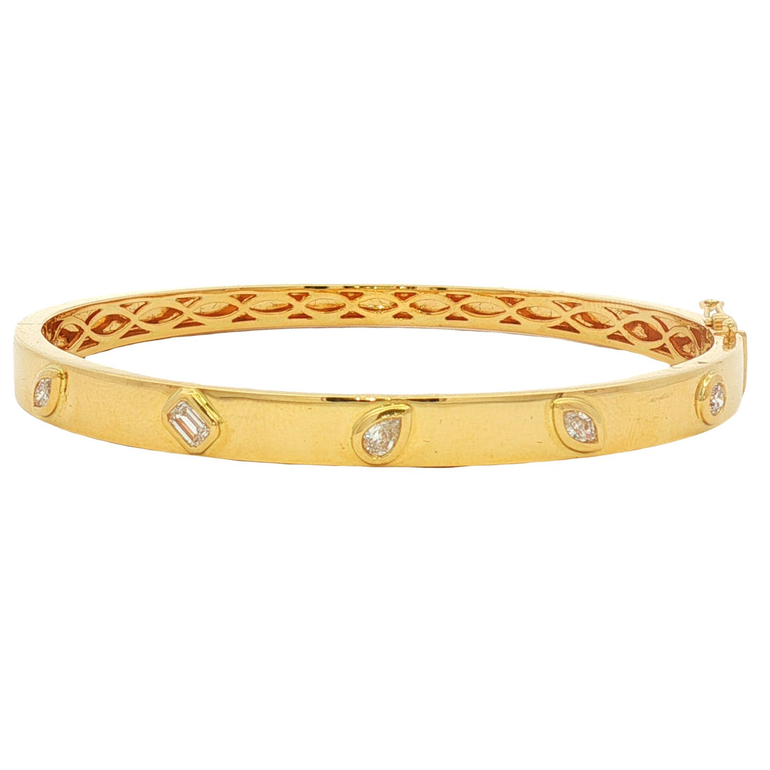 18kt Yellow Gold Diamond Bangle