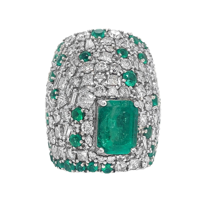 18kt White Gold Diamond and Green Emerald Ring