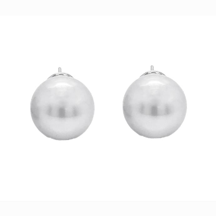 18kt White Gold Pearl Earrings