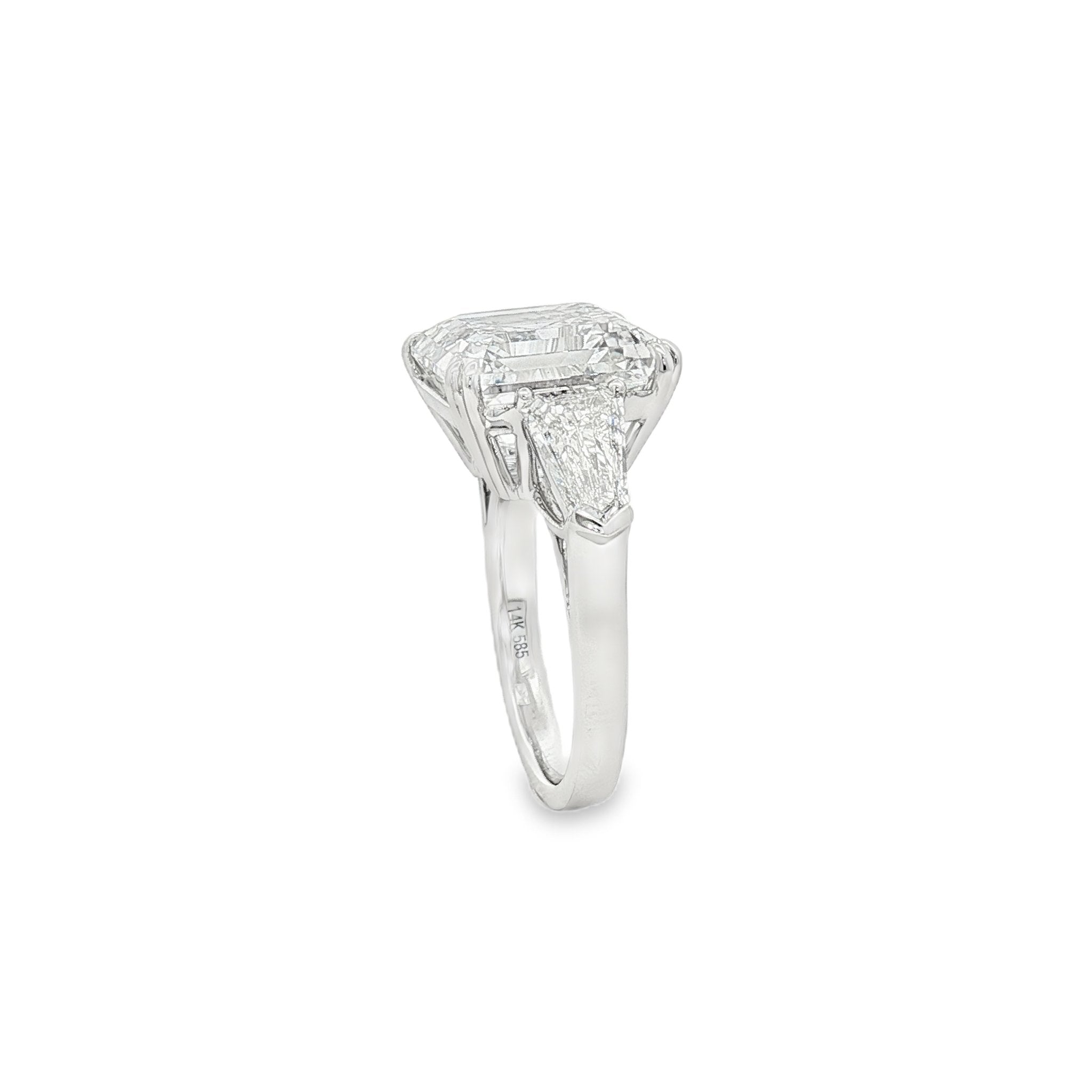 14kt White Gold Lab Diamond Ring