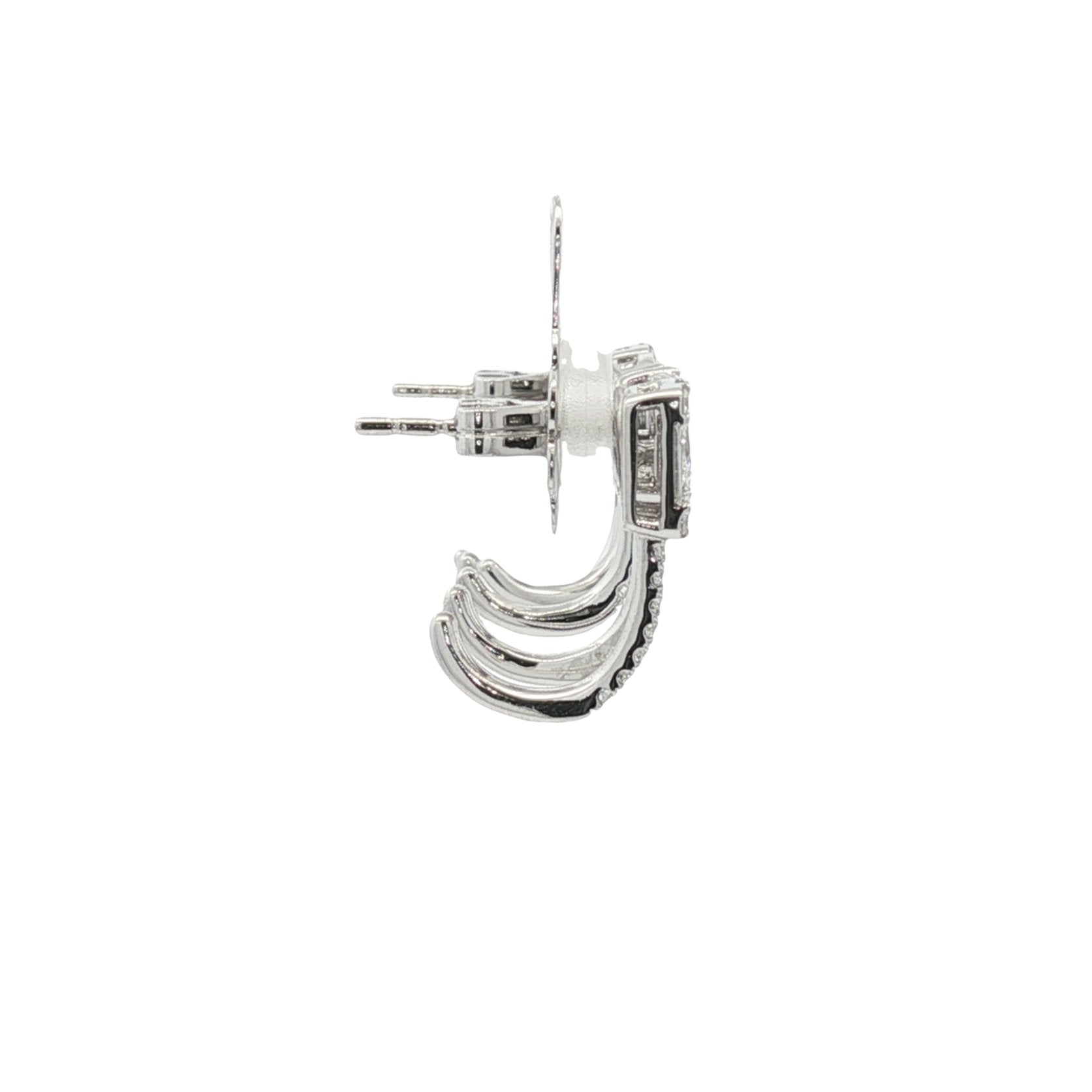 18kt White Gold Diamond Earrings
