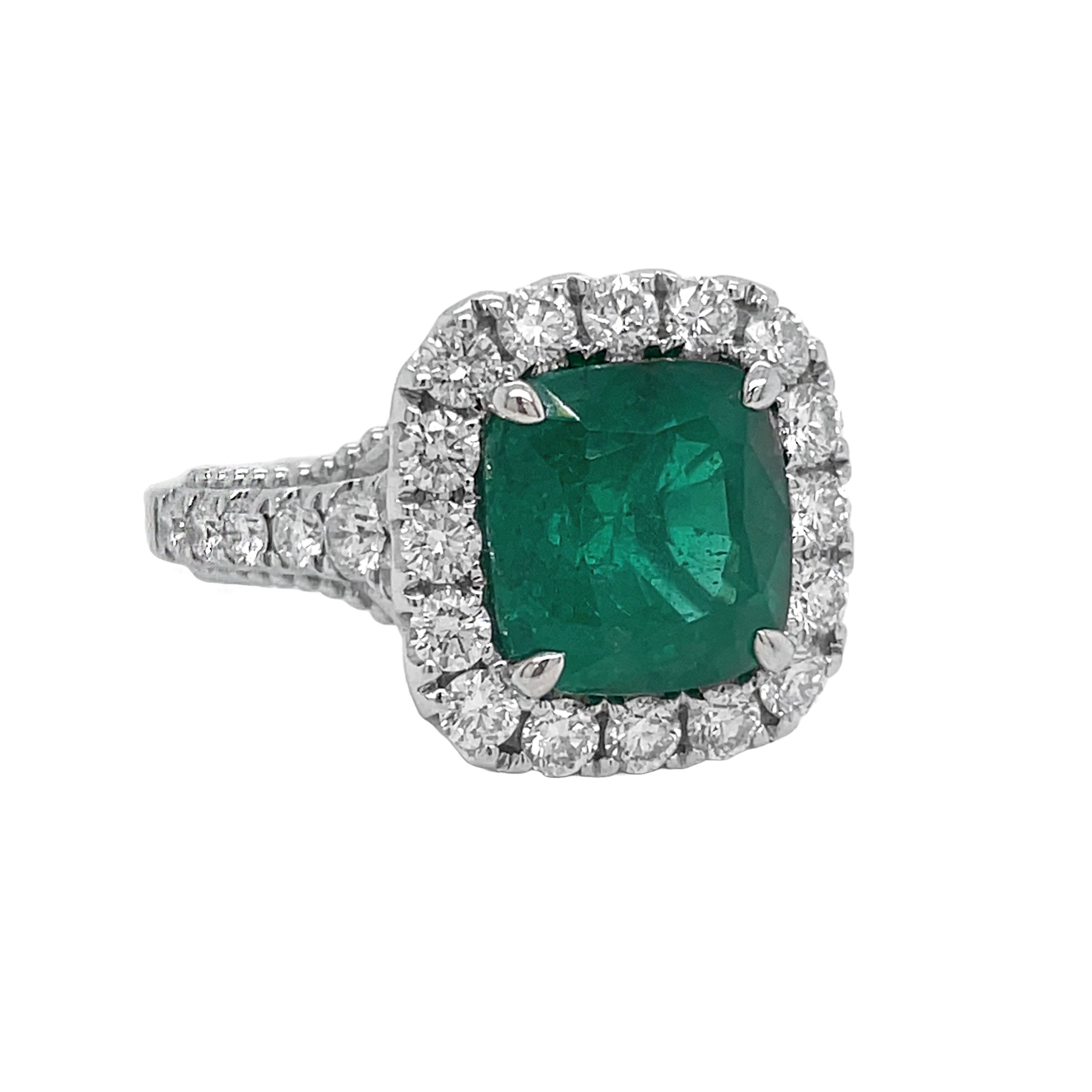 18kt White Gold Diamond and Green Emerald Ring