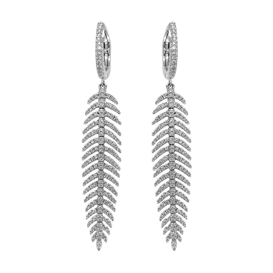 18kt White Gold Diamond Dangling Earrings