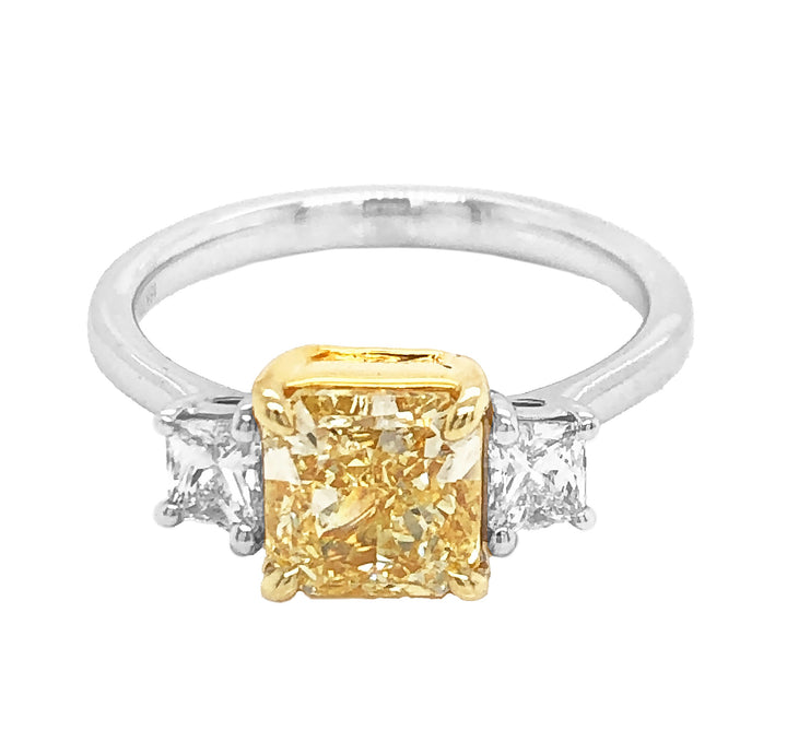 18kt White Gold Yellow Diamond Ring