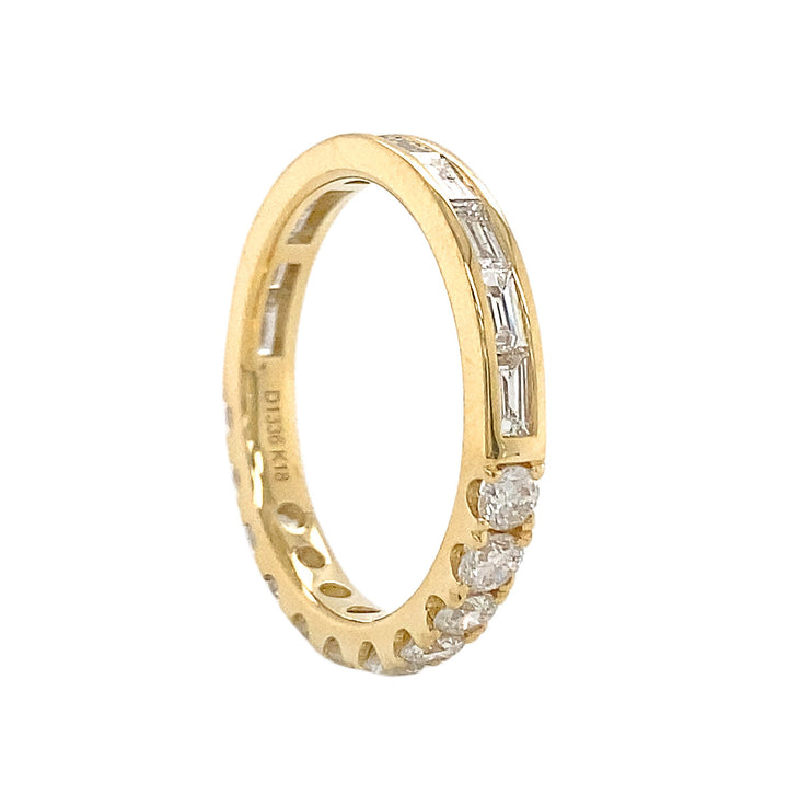18kt Yellow Gold Diamond Band