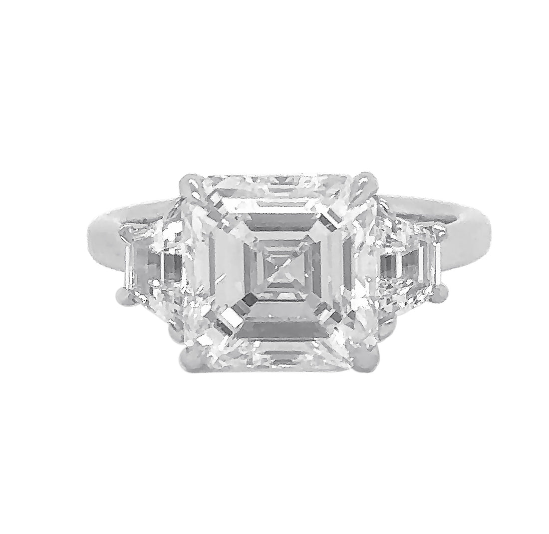18kt White Gold Diamond Ring