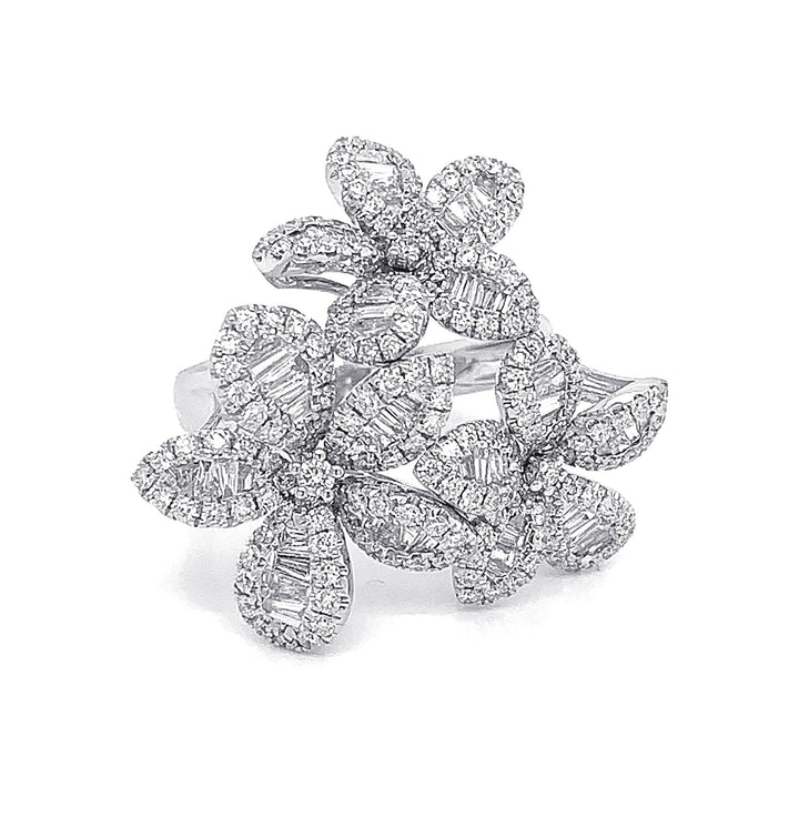 18kt White Gold Diamond Ring