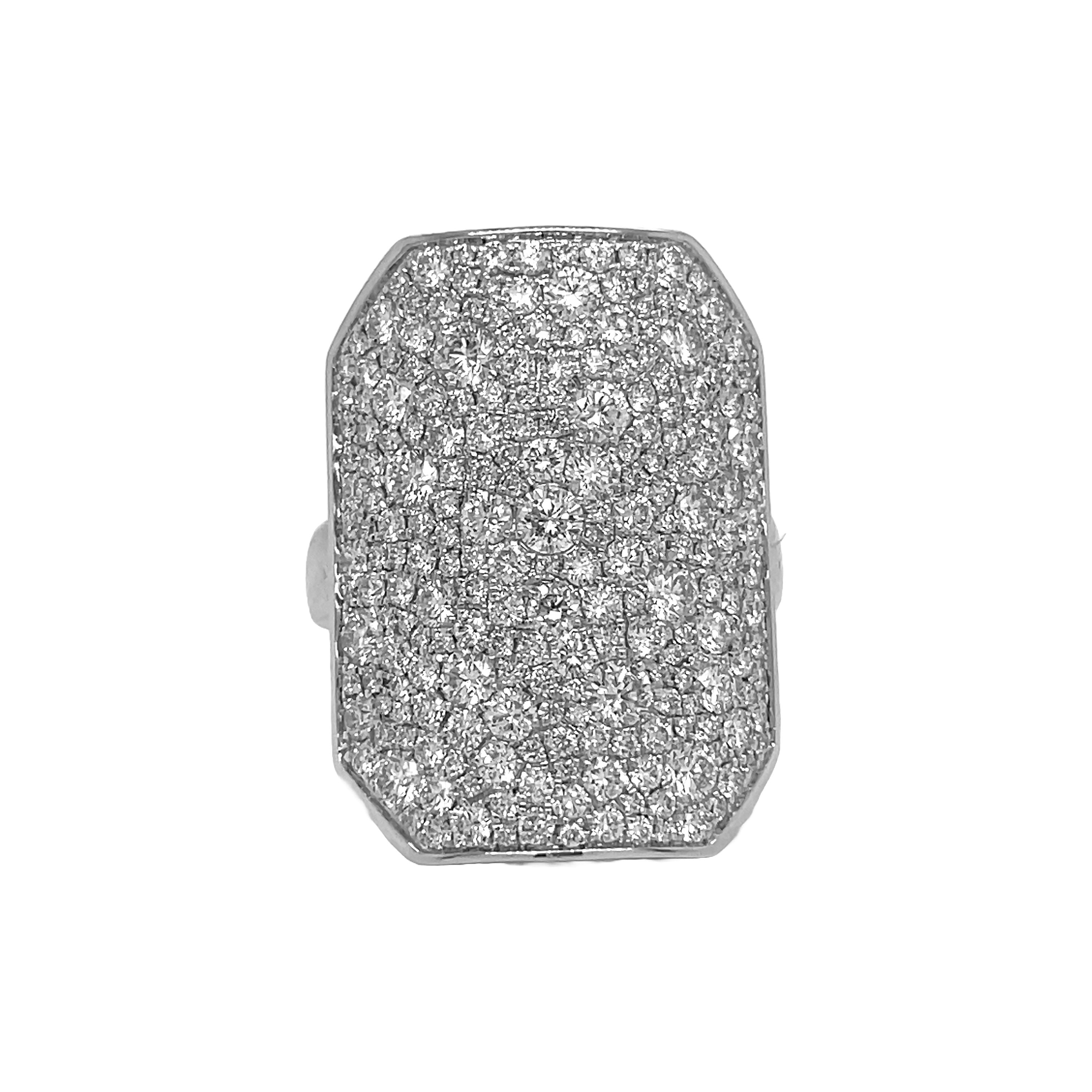 18kt White Gold Diamond Ring