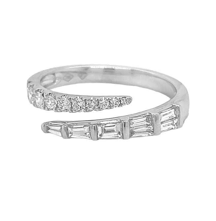 18kt White Gold Diamond Ring