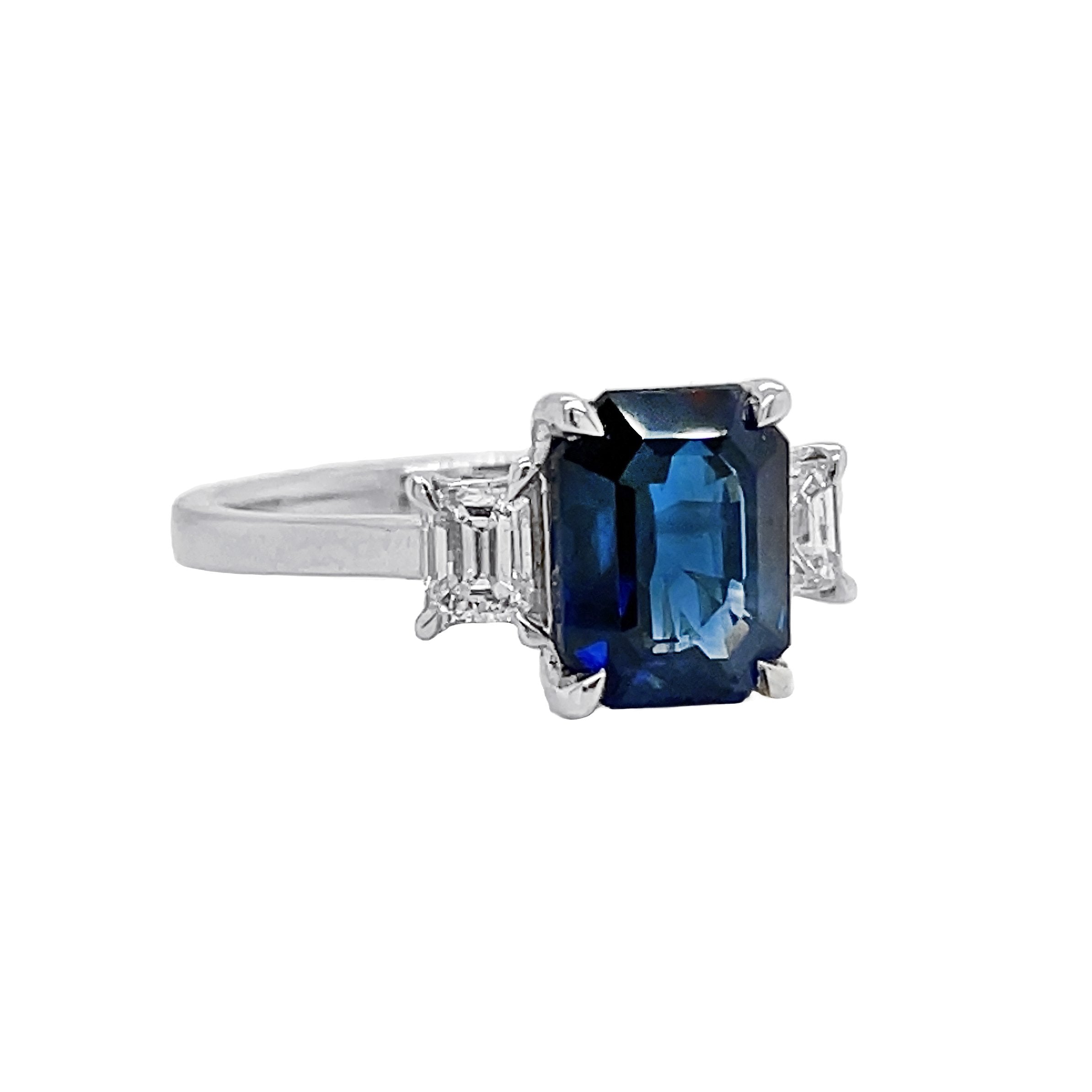 18kt White Gold Diamond and Sapphire Ring