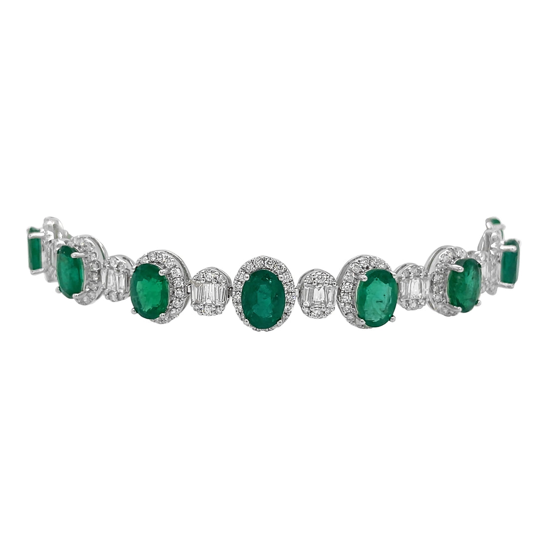 18kt White Gold Diamond and Emerald Bracelet