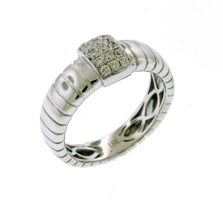 18kt White Gold Diamond Ring