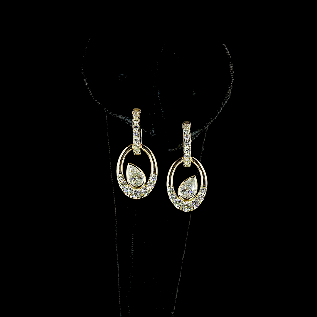 14kt Yellow Gold Lab Diamond Dangling Earring