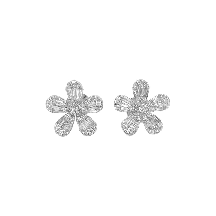 18kt White Gold Diamond Flower Earrings