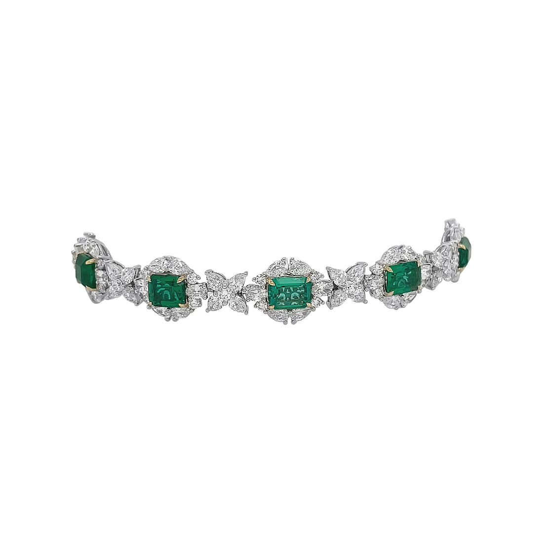 18kt White Gold Diamond and Emerald Bracelet