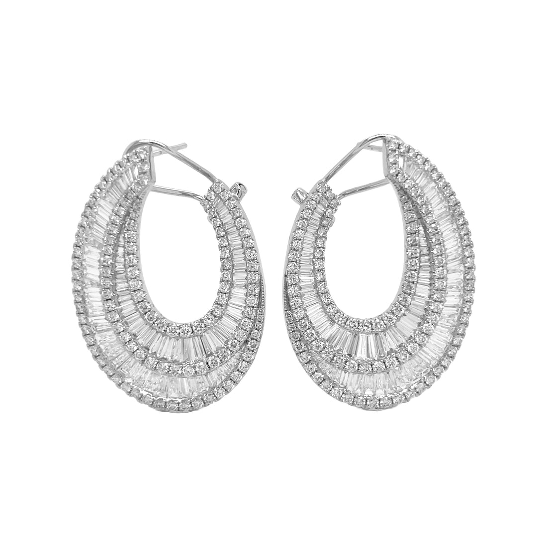 18kt White Gold Diamond Earrings