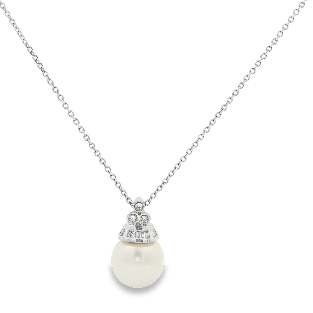 18kt White Gold Diamond And Pearl Pendant