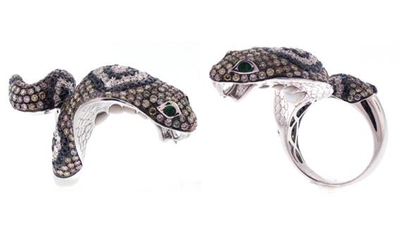 18kt White Gold Diamond Cobra Ring