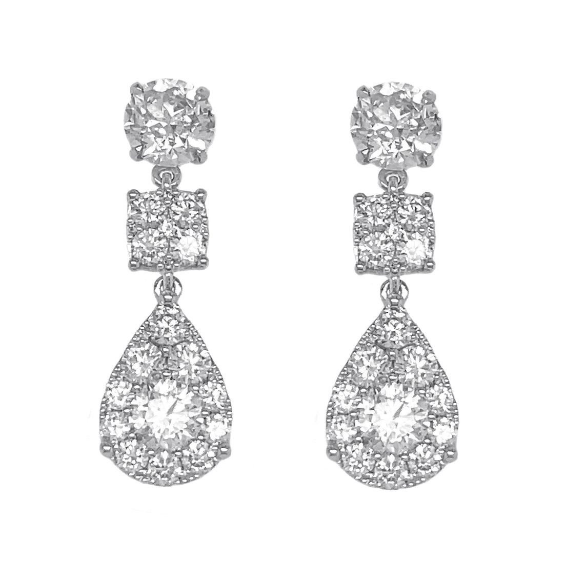 18kt White Gold Diamond Earrings