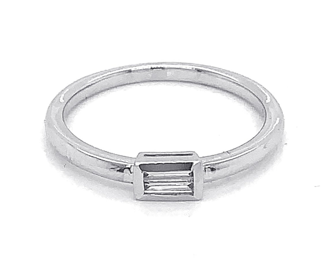 18kt White Gold Diamond Ring