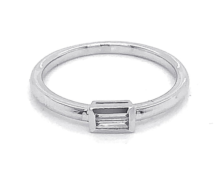 18kt White Gold Diamond Ring
