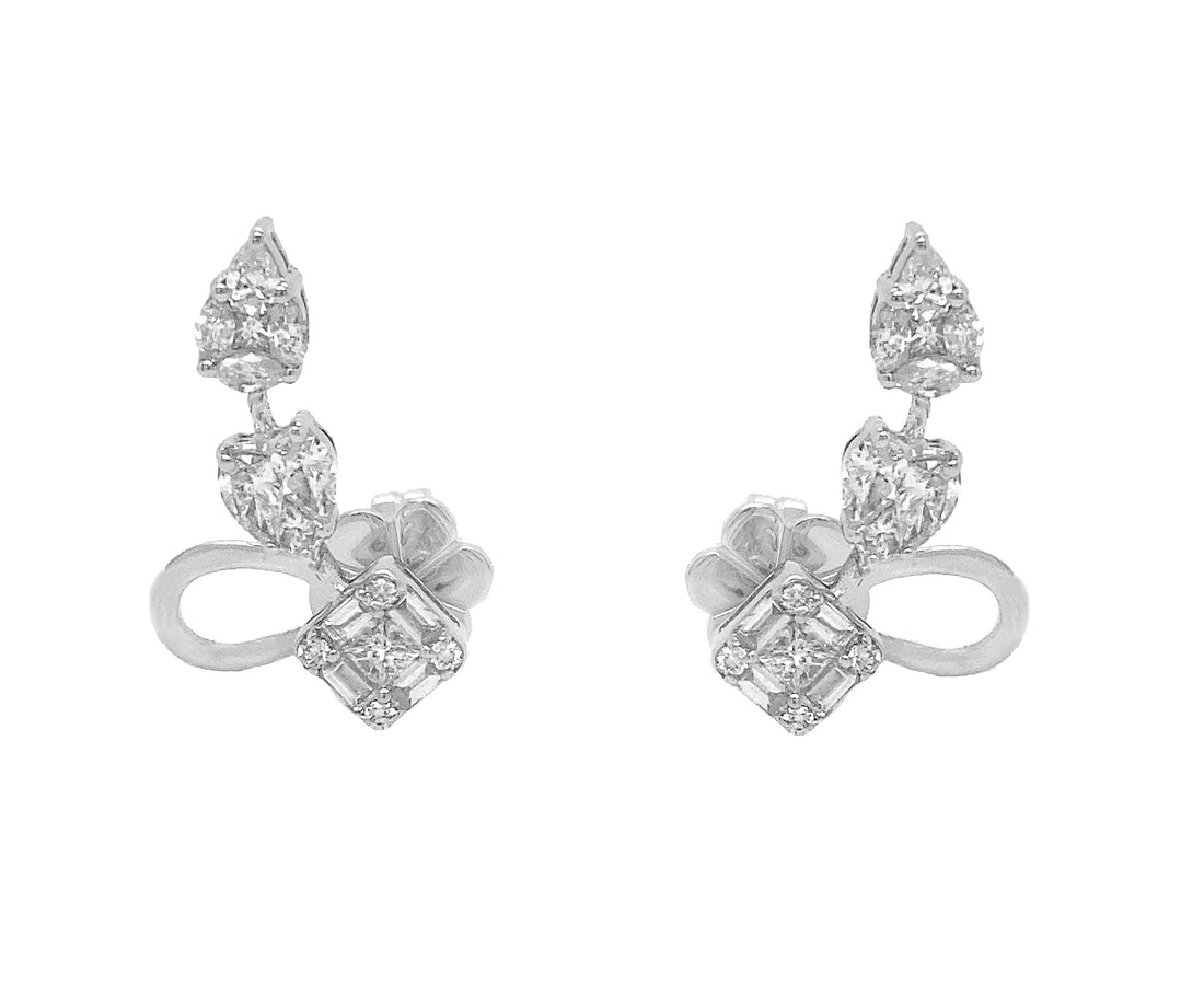 18kt White Gold Diamond Earrings