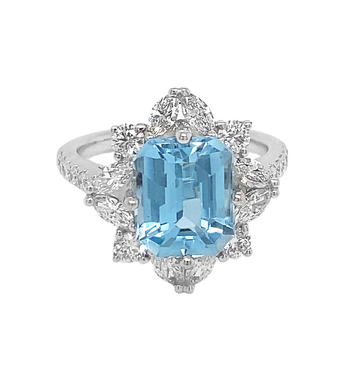 18kt White Gold Diamond Ring