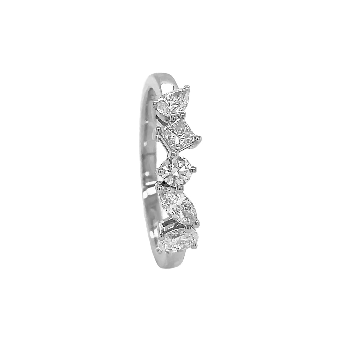 18kt White Gold Diamond Band