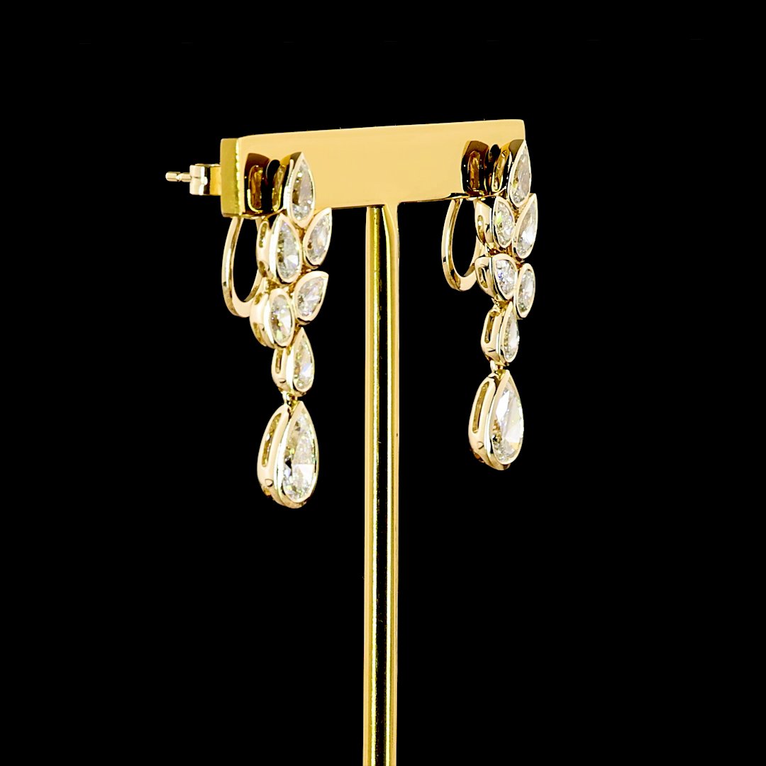 14kt Yellow Gold Lab Diamond Dangling Earring
