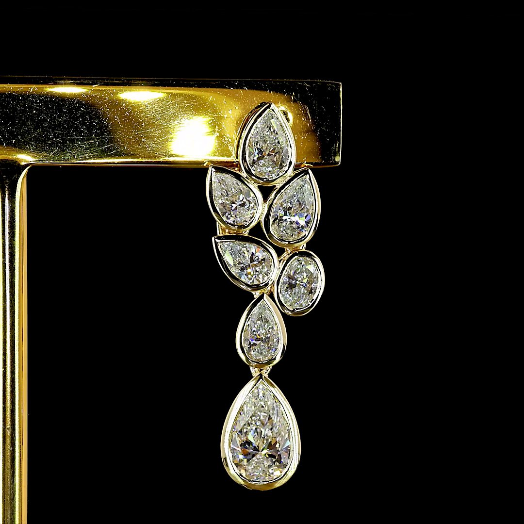 14kt Yellow Gold Lab Diamond Dangling Earring