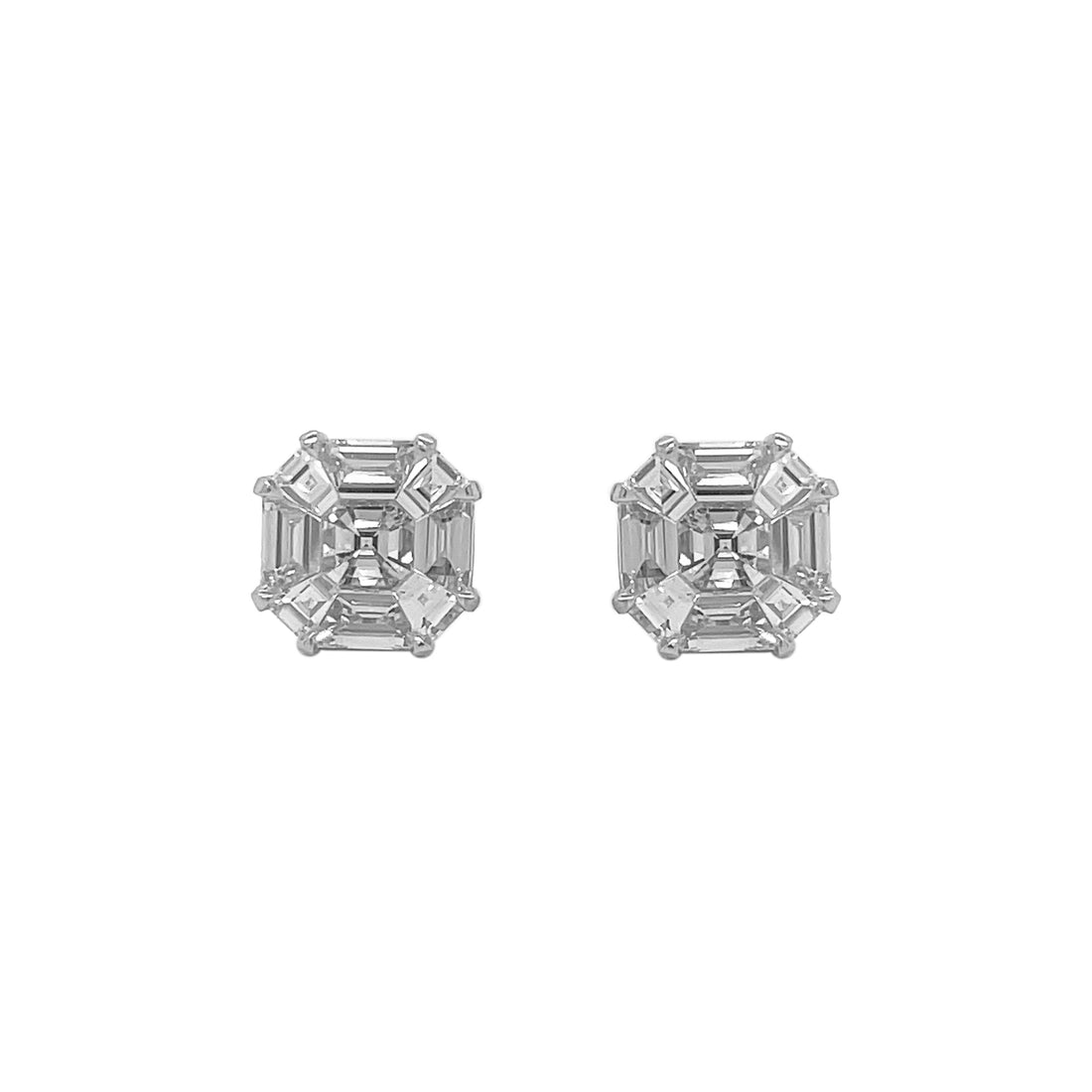 18kt White Gold Diamond Studs
