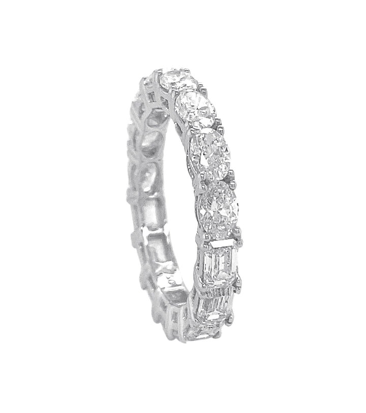 18kt White Gold Diamond Band