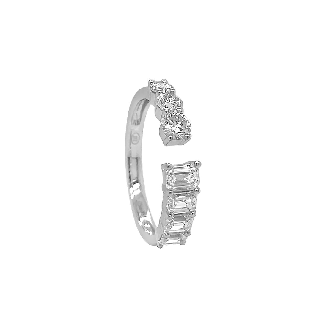 18kt White Gold Diamond Band