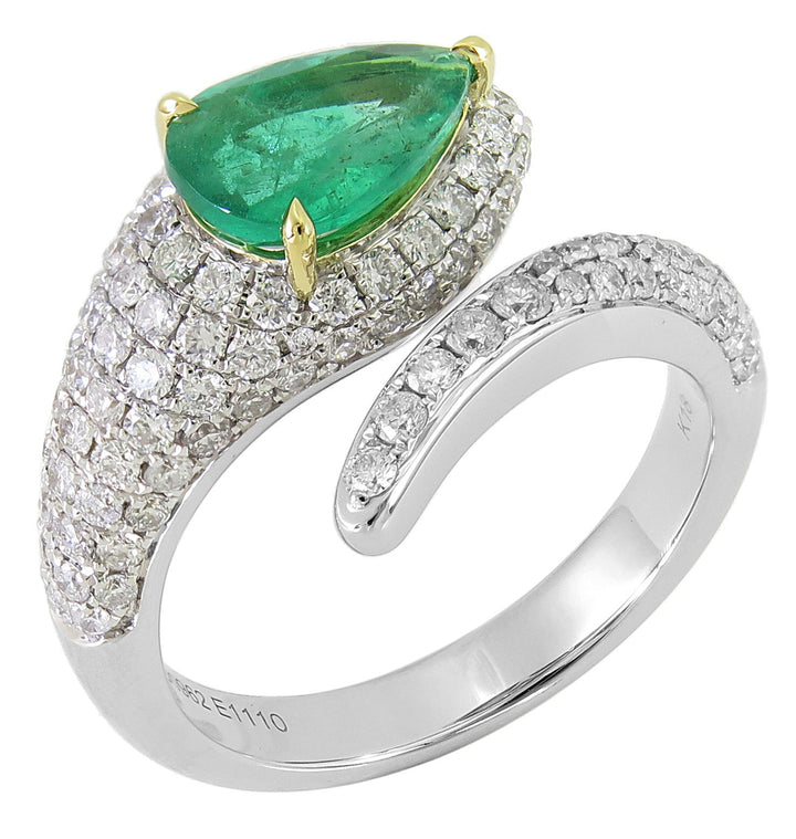 18kt White Gold Diamond and Green Emerald Ring