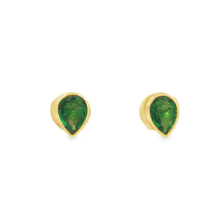 18kt Yellow Gold Green Emerald Earrings