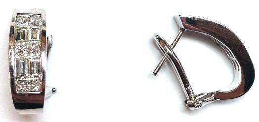 18kt White Gold Diamond Earrings