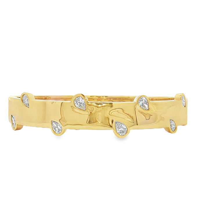 18kt Yellow Gold Diamond Bangle