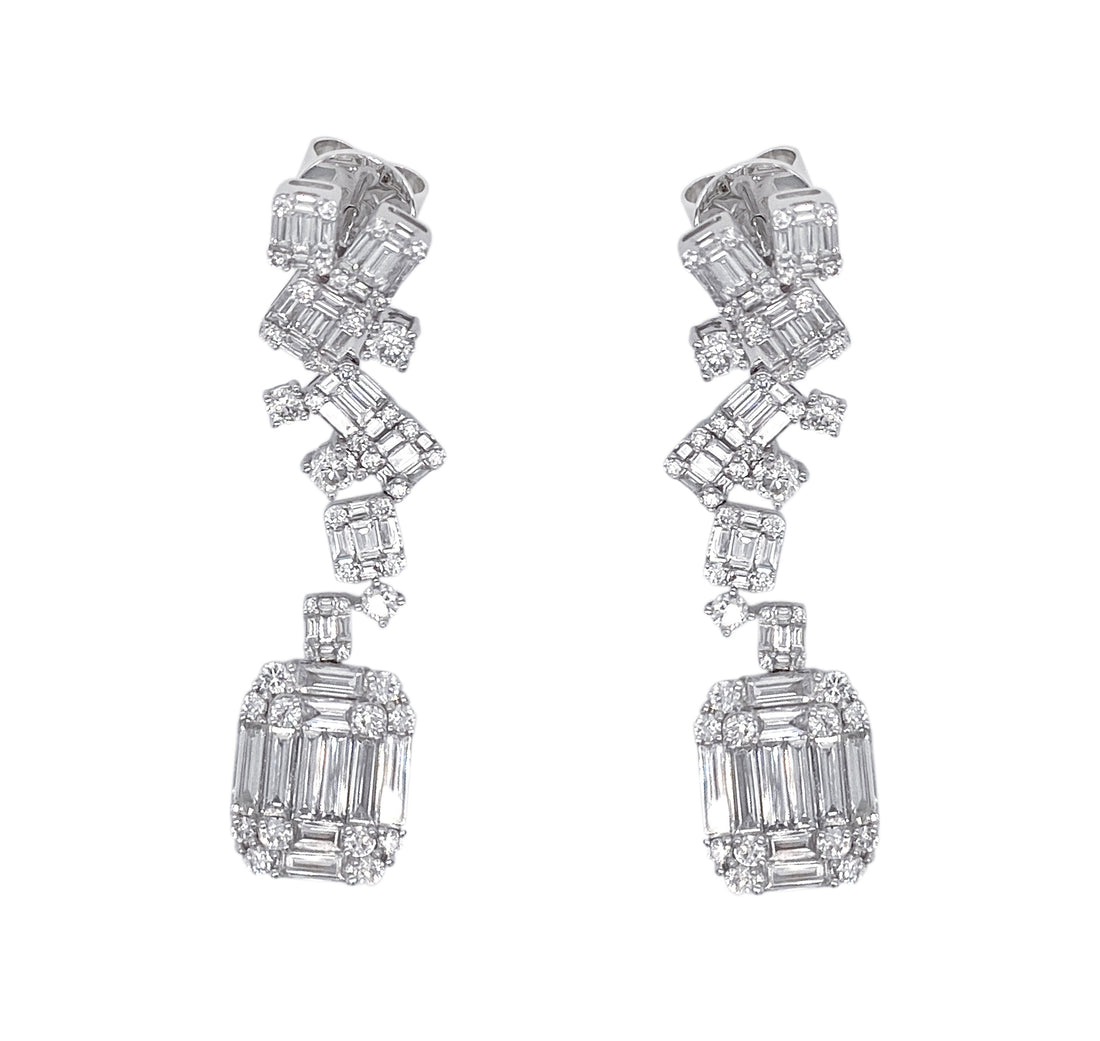 18kt White Gold Diamond Earrings