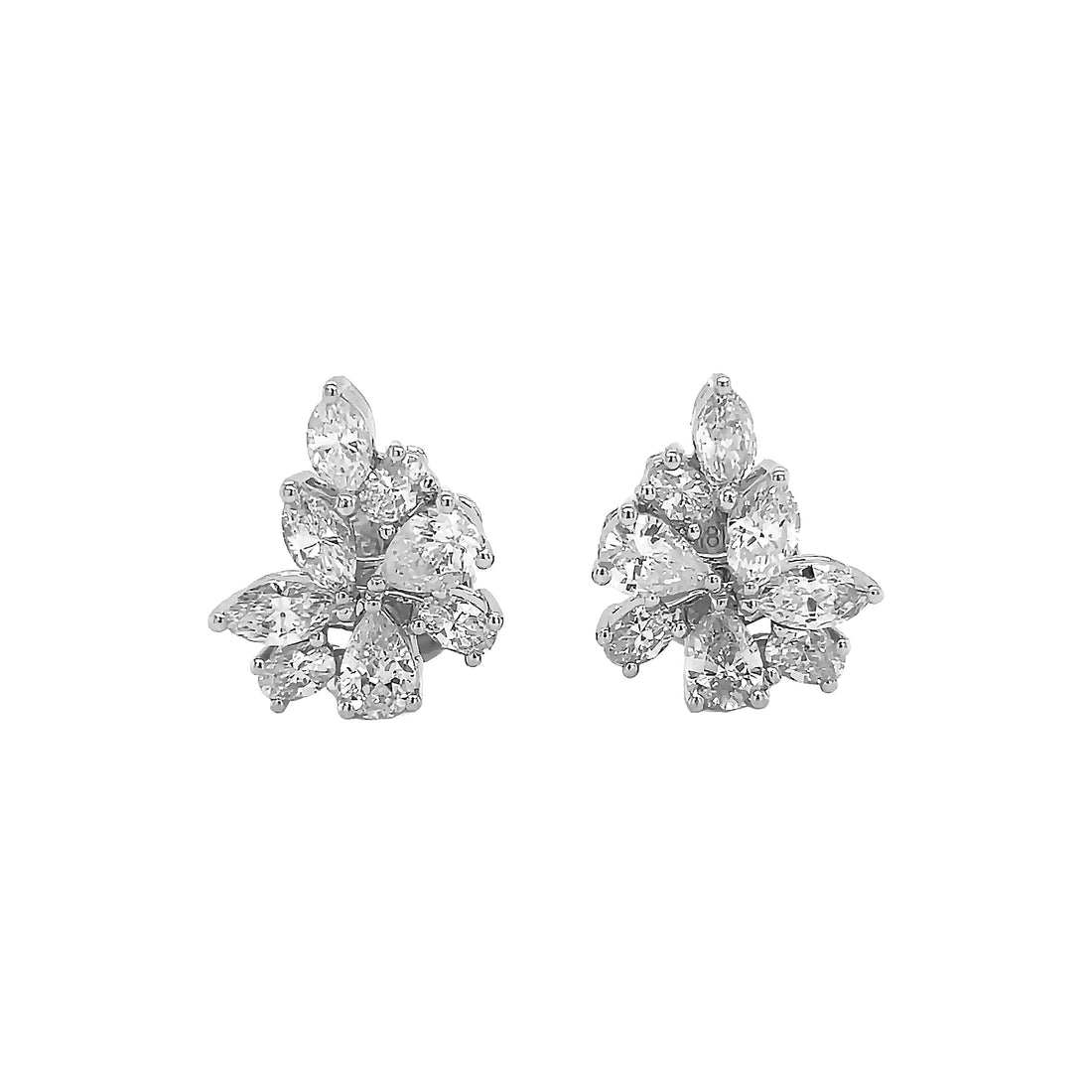 18kt White Gold Diamond Earrings